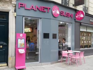 フランスの大型寿司チェーン店「PLANET SUSHI」の店頭写真